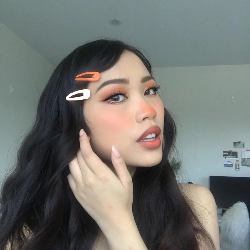 4ct Metal Snap Hair Clips, White and Orange